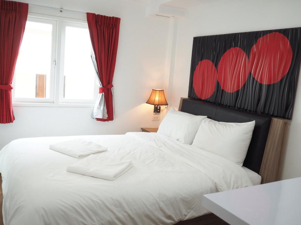 Pook Swan House Hotel Pattaya Phòng bức ảnh