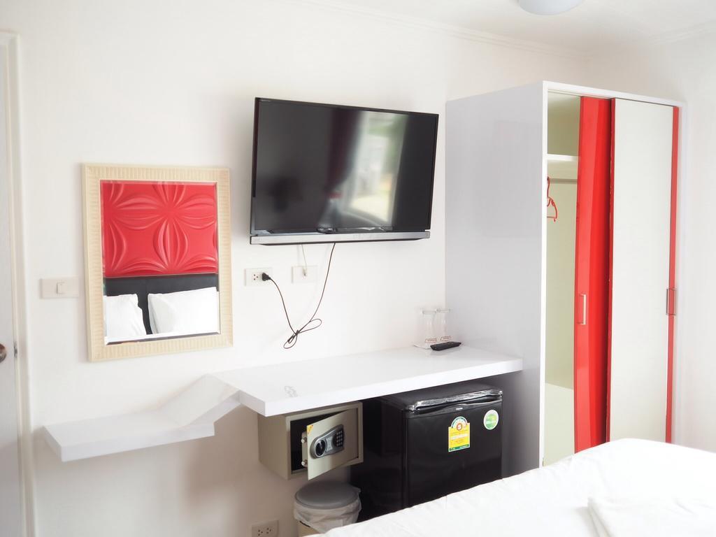 Pook Swan House Hotel Pattaya Phòng bức ảnh